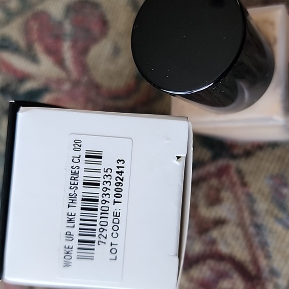 IL MAKIAGE - WOKE UP LIKE THIS 020 - Picture 3 of 5